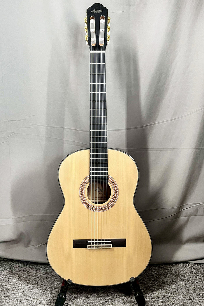 Guitarra Clásica Aiersi SC02SM · Tapa Sólida de Abeto y Caoba